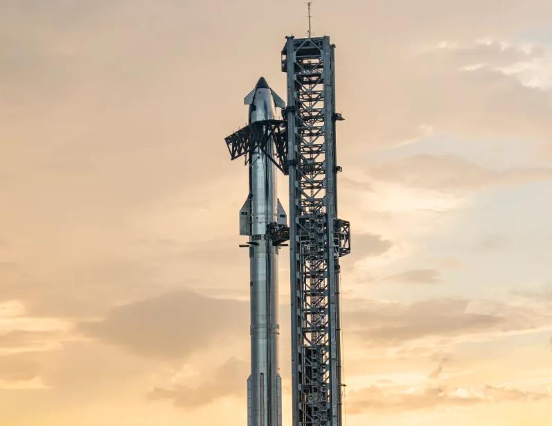 SpaceX notches major wins during 10th Starship test.jpg