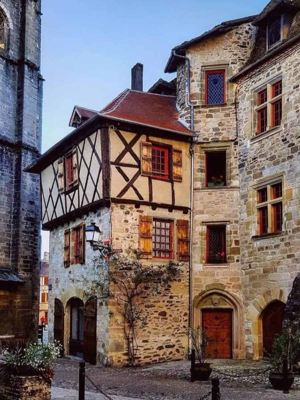 The 2025 French Favorite Town is out! Romantic like a fairyland (2).jpg