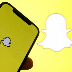 Snapchat caps free Memory storage, launches paid storage plans